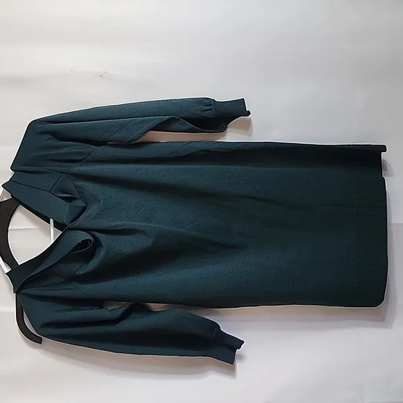 (0286) INC International Concepts Women's Green Cold Shoulder Sweater