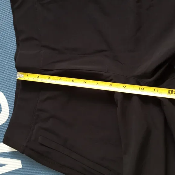 Athleta Brooklyn bermuda short never worn
