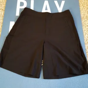 Athleta Brooklyn bermuda short never worn