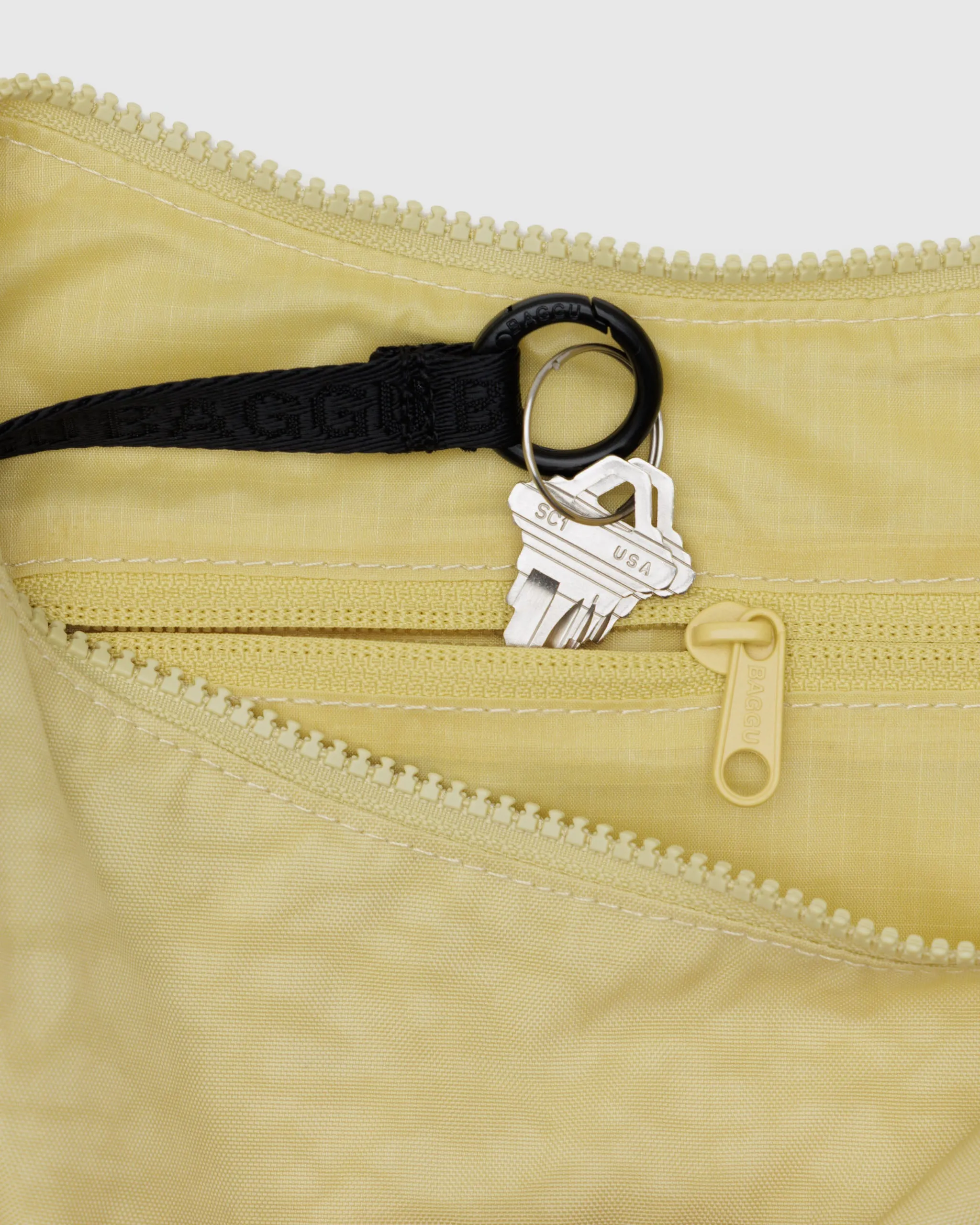 Baggu Medium Nylon Crescent Bag