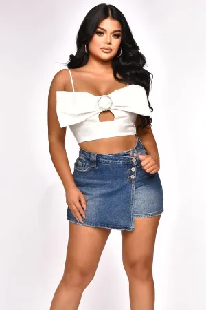BOW DOWN CROP TOP