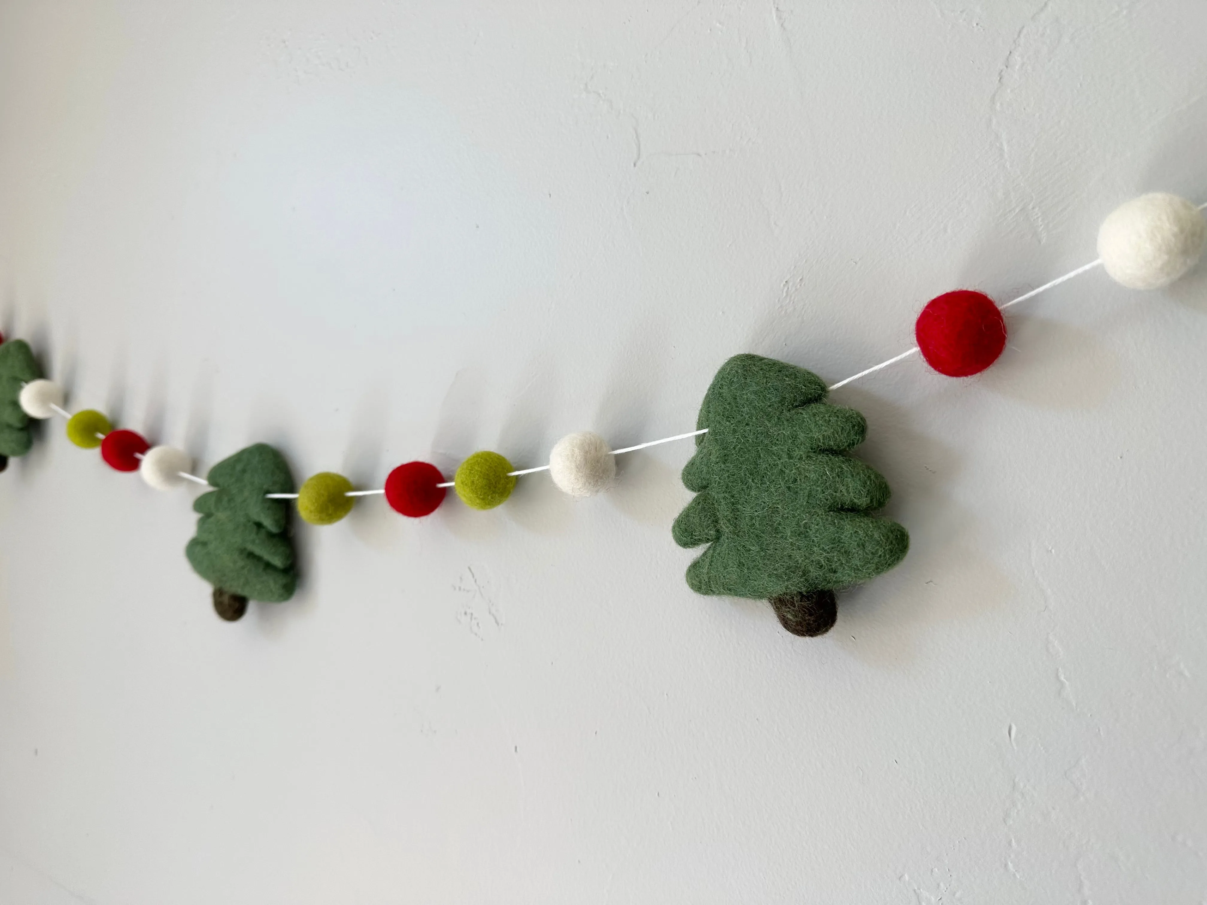 Bright Evergreen Tree Garland