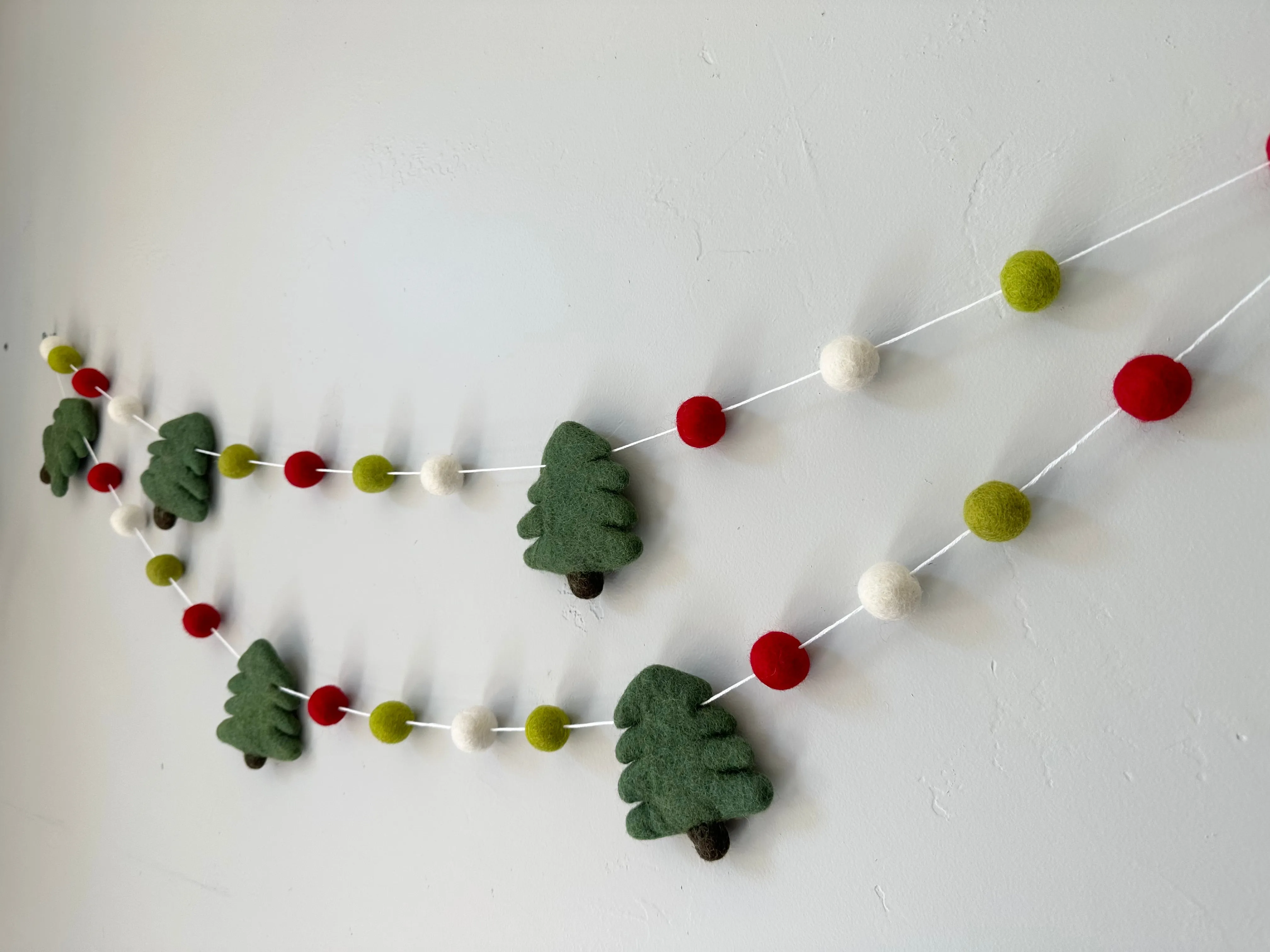 Bright Evergreen Tree Garland