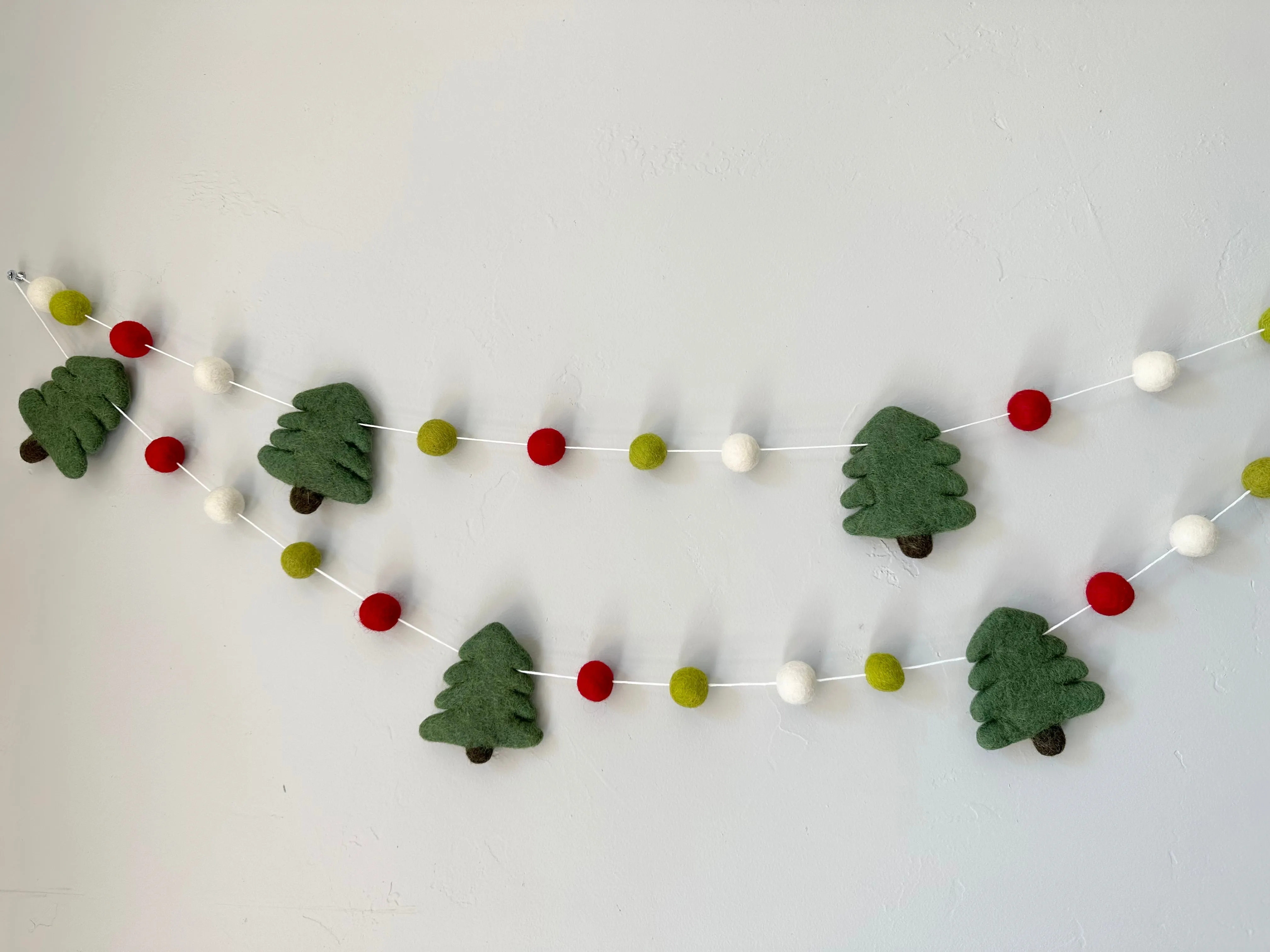 Bright Evergreen Tree Garland
