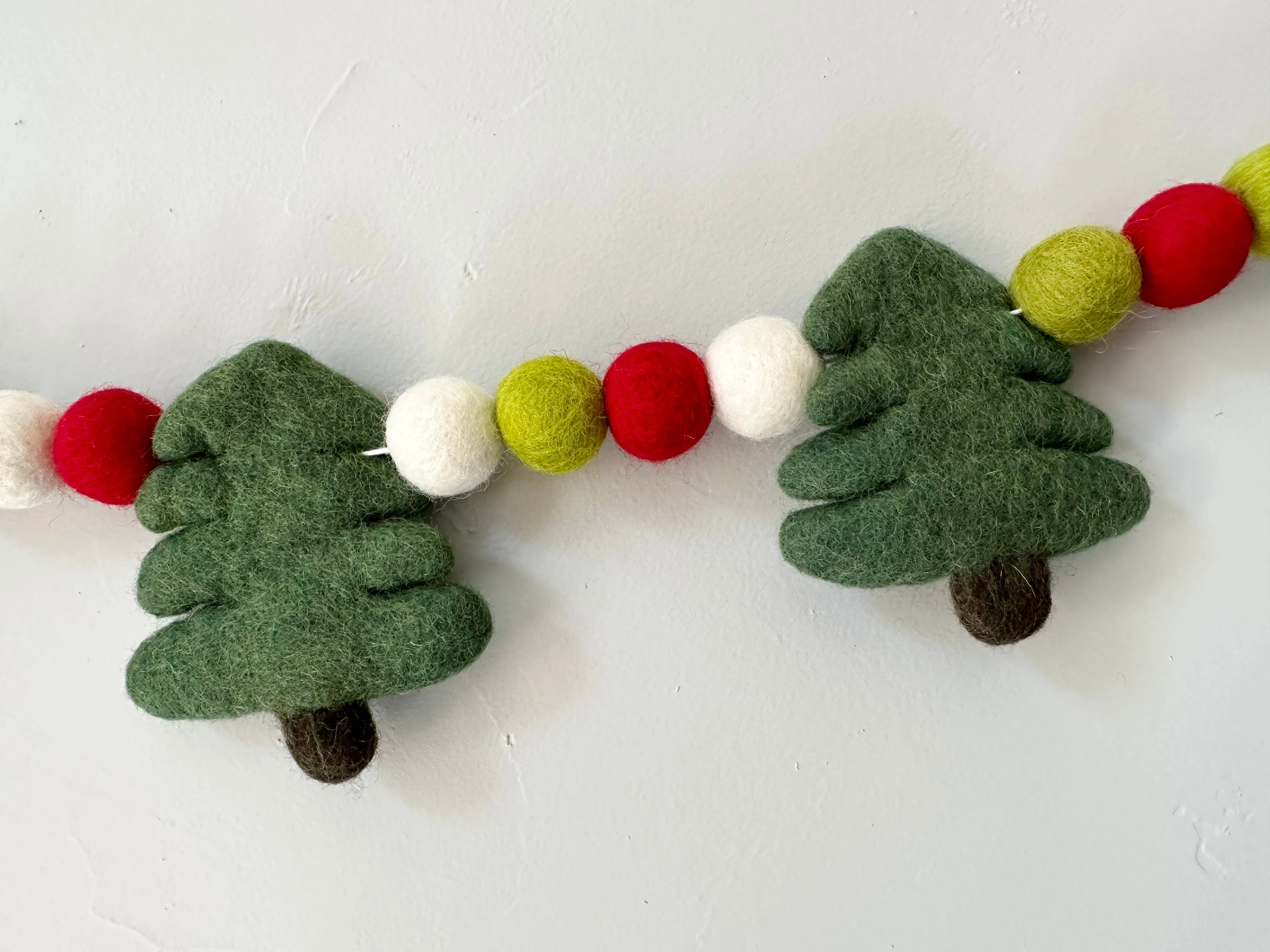 Bright Evergreen Tree Garland