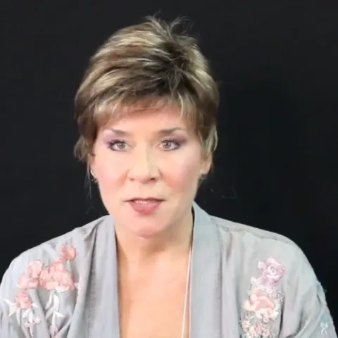 Casual brown gold short wig