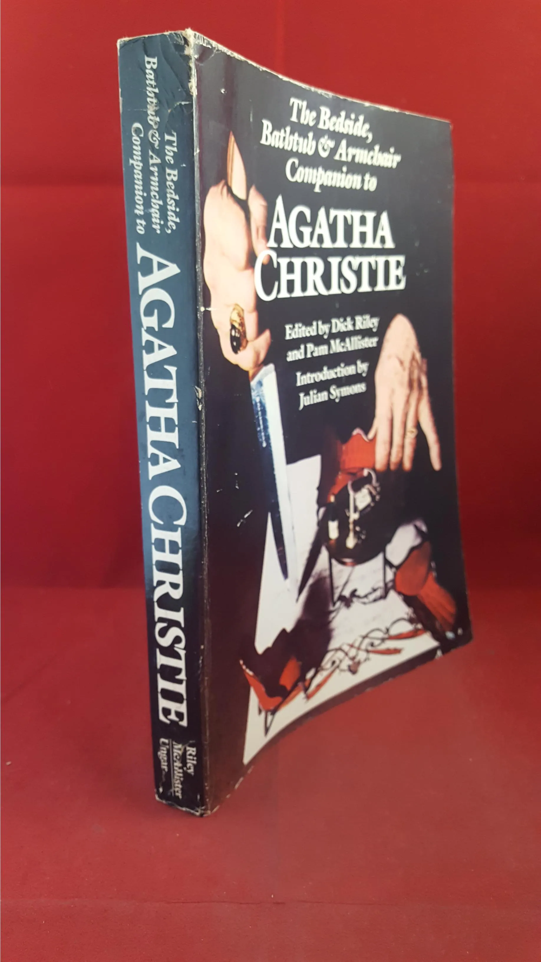 D Riley & P McAllister - Bedside Companion to Agatha Christie, Ungar, 1979