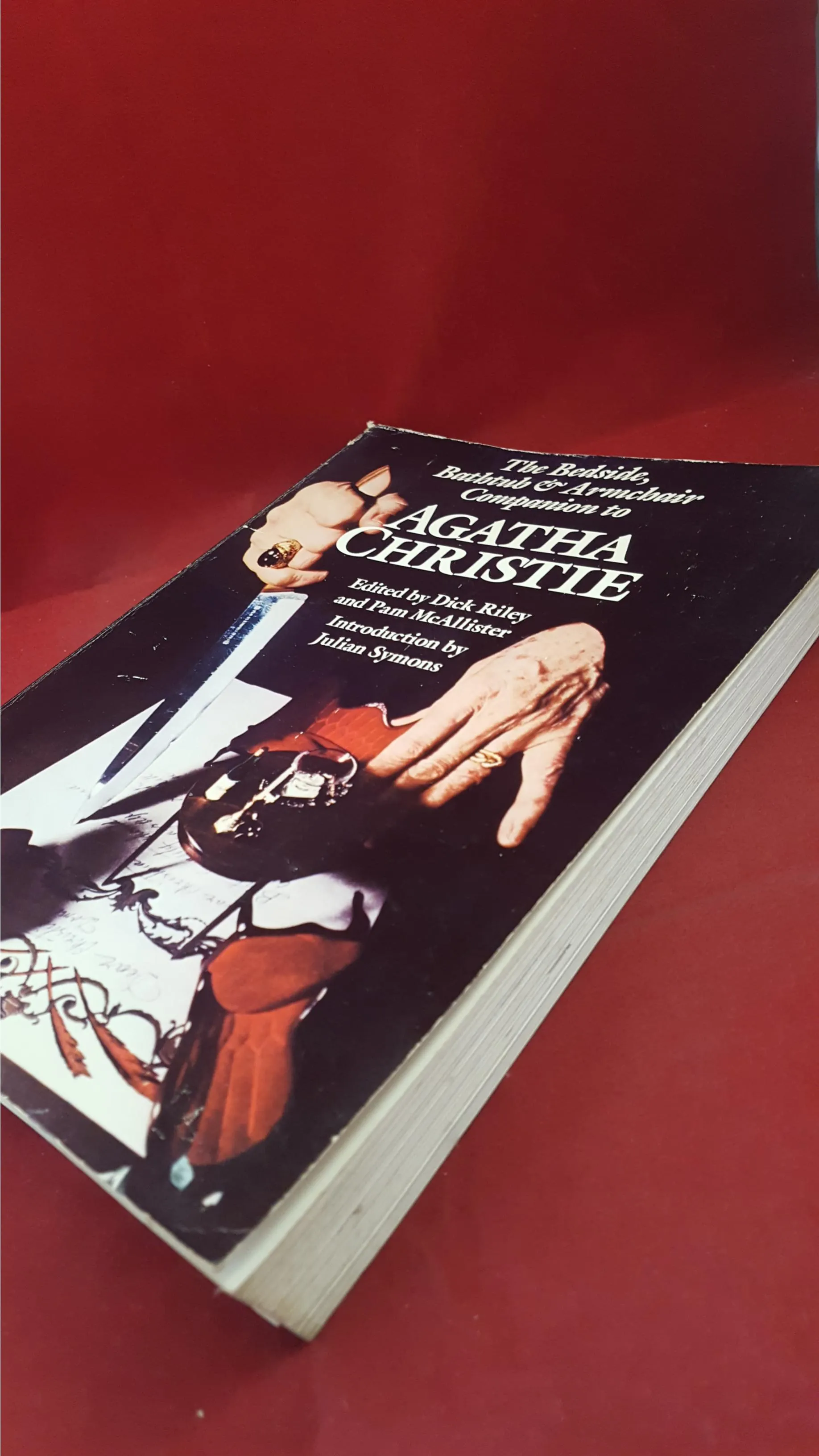 D Riley & P McAllister - Bedside Companion to Agatha Christie, Ungar, 1979