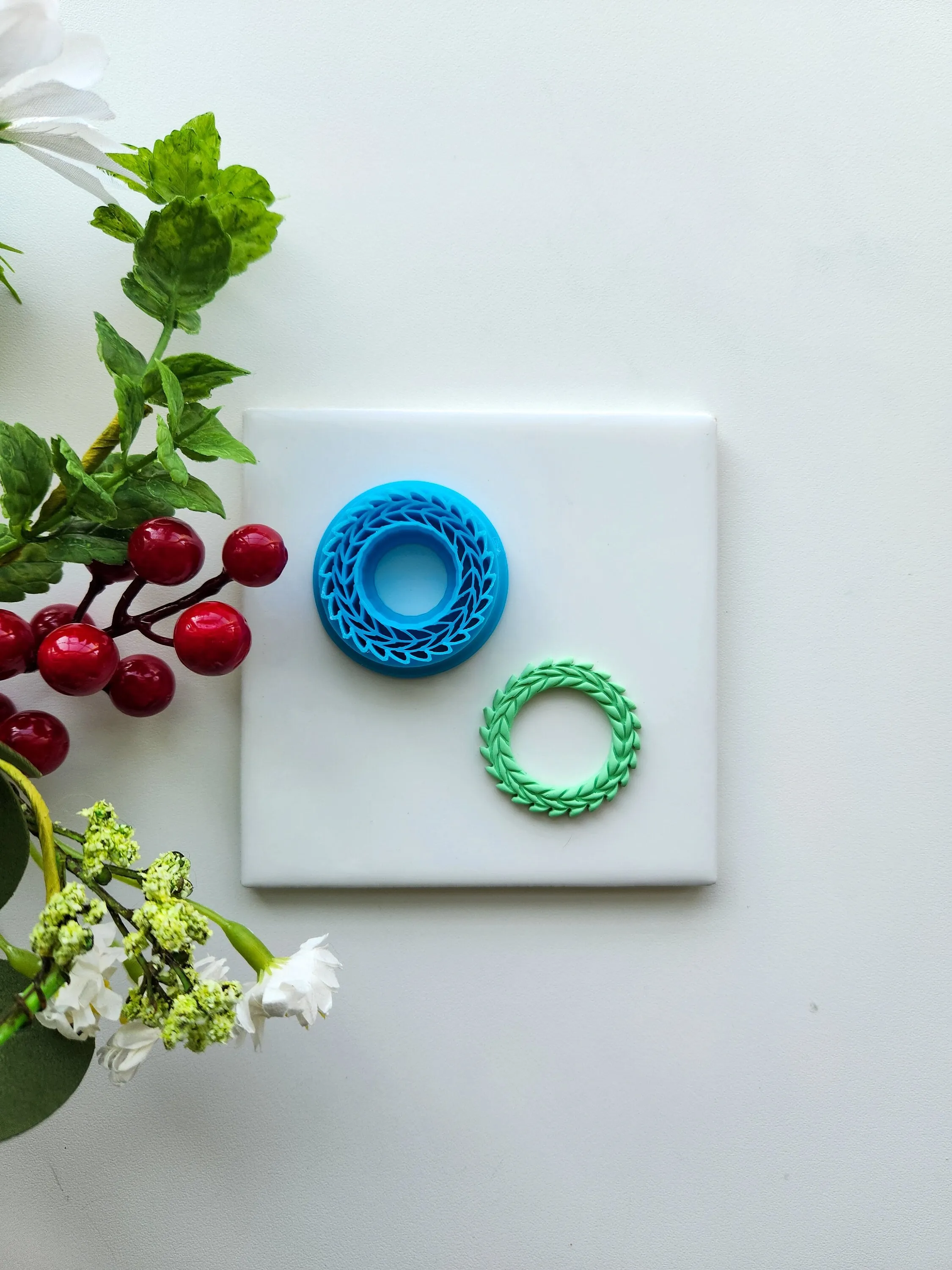 Holly Leaf Wreath | Christmas Polymer Clay Cutter