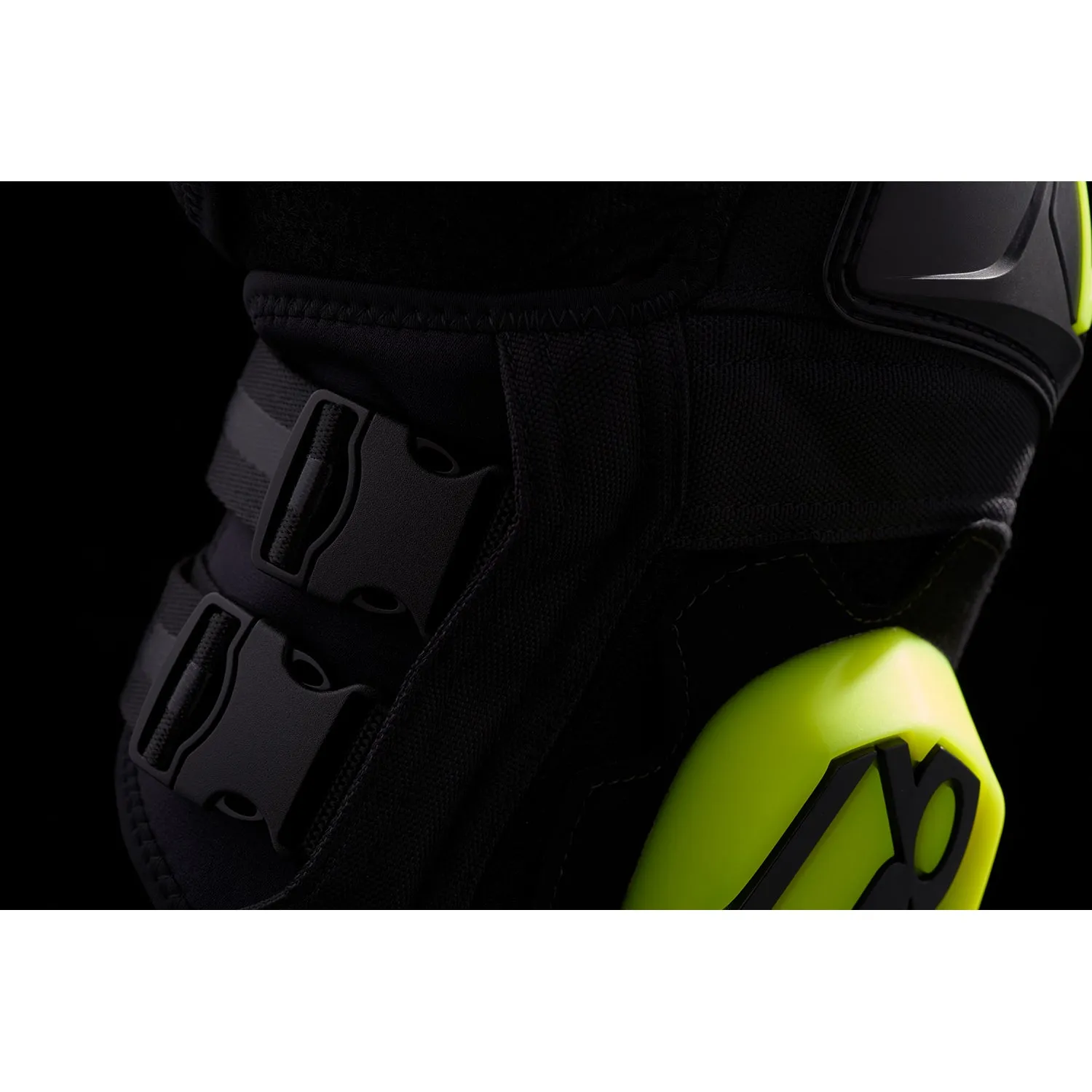 ICON Cloverleaf 2 Knee Pads