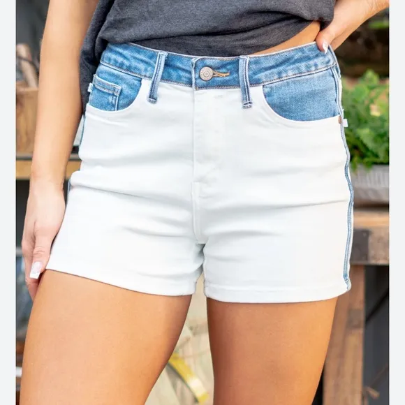 Judy Blue American Ecru And Denim Shorts Women’s Sz XL  NWT