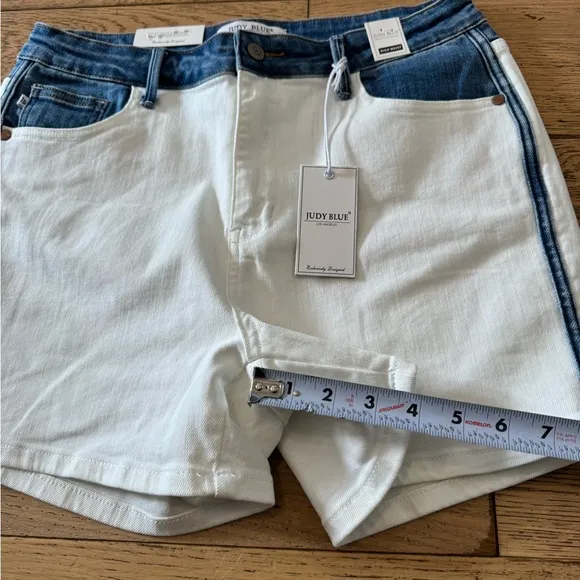 Judy Blue American Ecru And Denim Shorts Women’s Sz XL  NWT