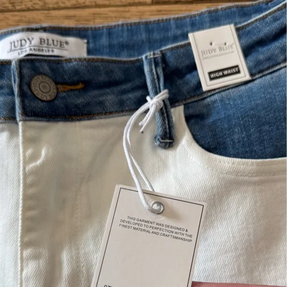 Judy Blue American Ecru And Denim Shorts Women’s Sz XL  NWT