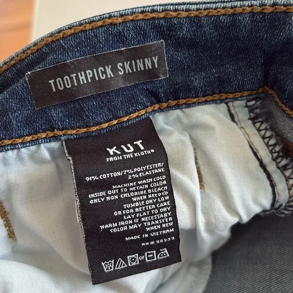 Kut from the Kloth - toothpick skinny women’s jean. Size 16