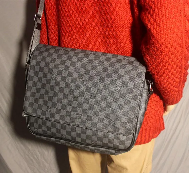 Large-Capacity Plaid Bag