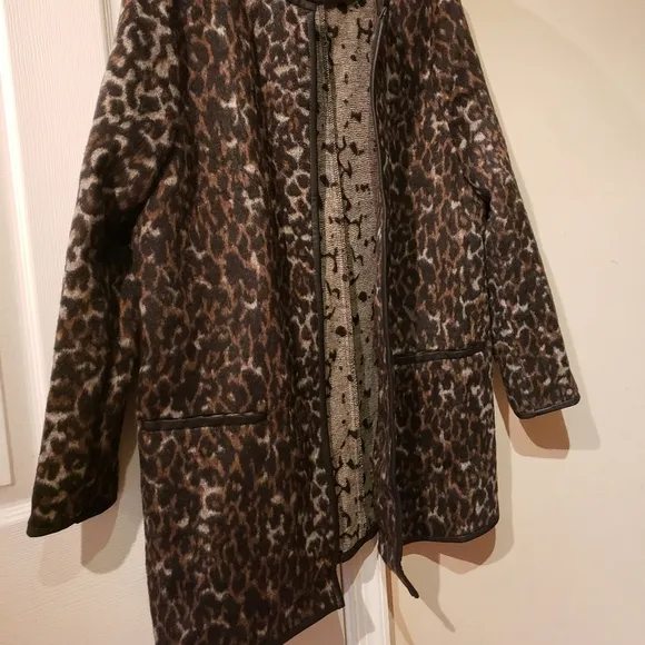 Leather Lined Leaperd Print Round Neck  Long Coat