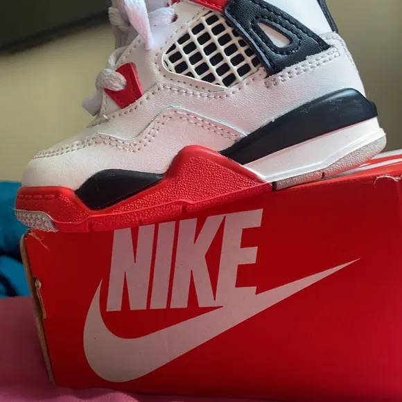 Lightly worn Jordan 4s