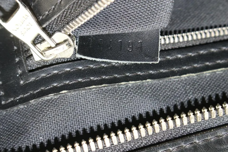 Louis Vuitton Black Epi Leather Noir Basano Messenger 2way Attache 45lk15