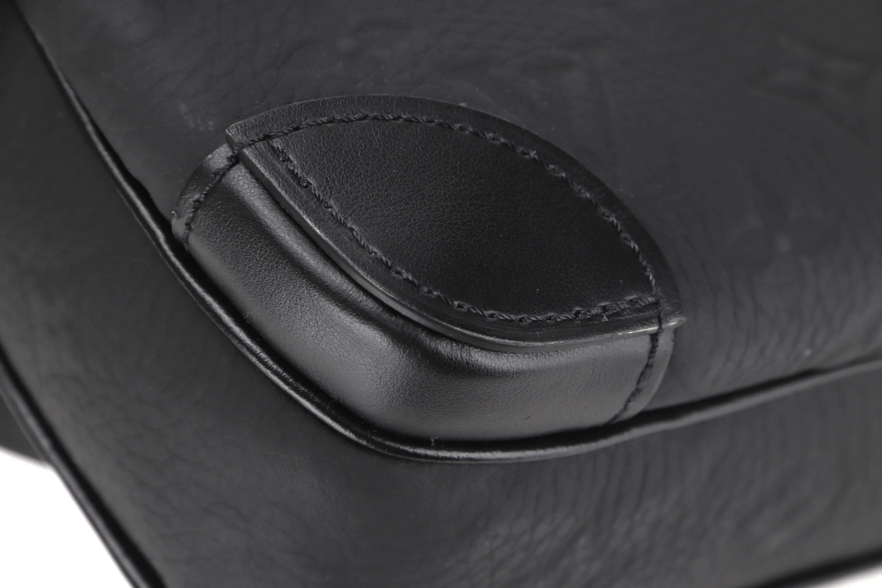 LOUIS VUITTON M23742 STEAMER MESSENGER BLACK TAURILLION MONOGRAM EMBOSSED LEATHER, WITH STRAP, DUST COVER & BOX