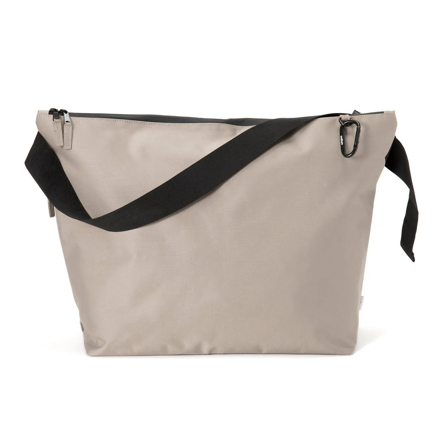 meltum | メルタム　NYLON MESSENGER BAG