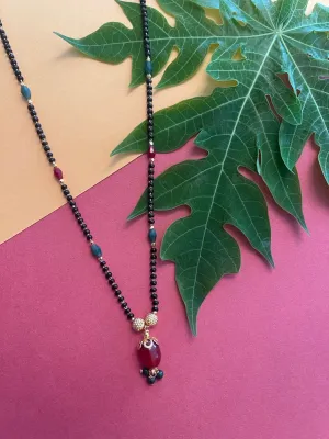 Modern Stylish Short Mangalsutra Designs Oval Pendant With Latkan Simple Black Beads Chain