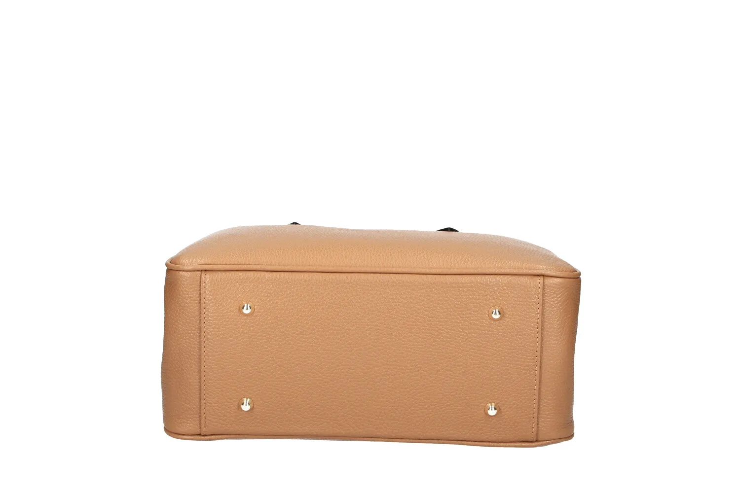 Modest Tote with a Twist