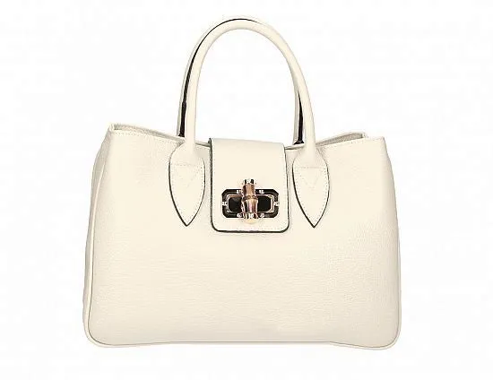 Modest Tote with a Twist