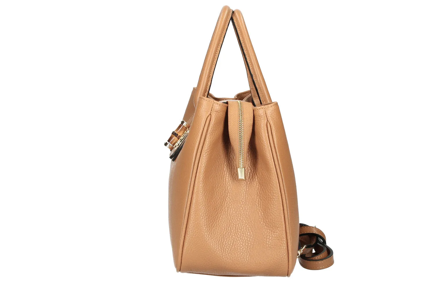 Modest Tote with a Twist