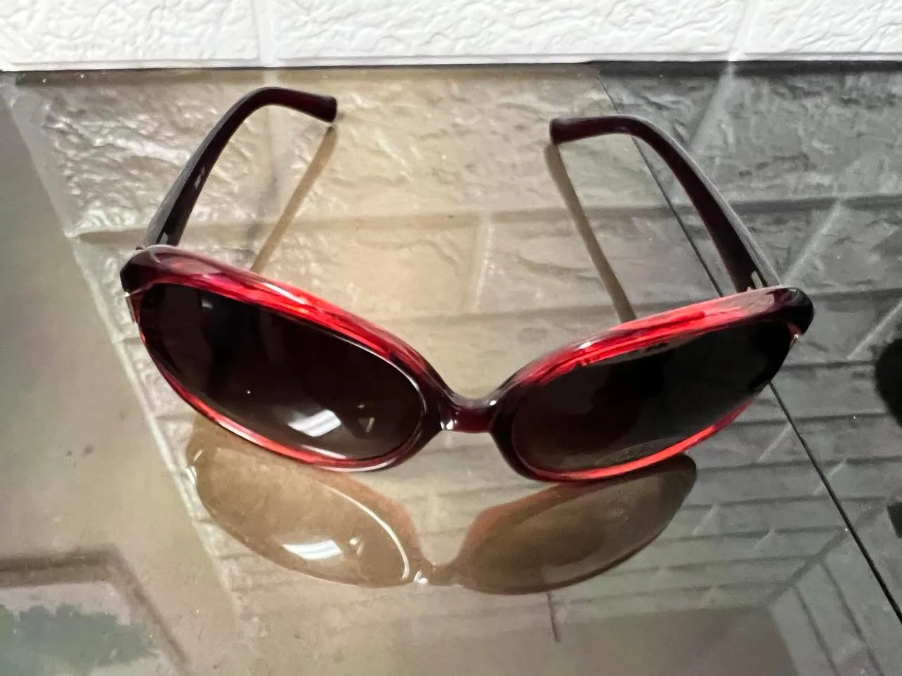 New Designer Rep. Sunglasses, 400 UV Protection! Stylish Gradient Lenses! Red, 3902