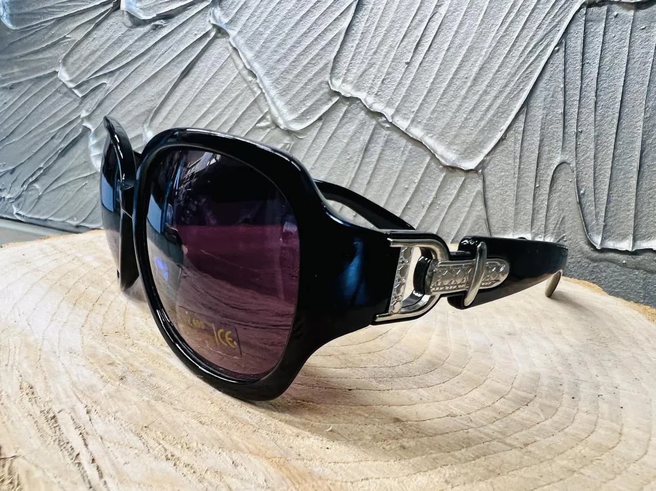 NEW Designer Rep. Sunglasses, 400 UV Protection! Stylish Purple Gradient Lenses! 9939
