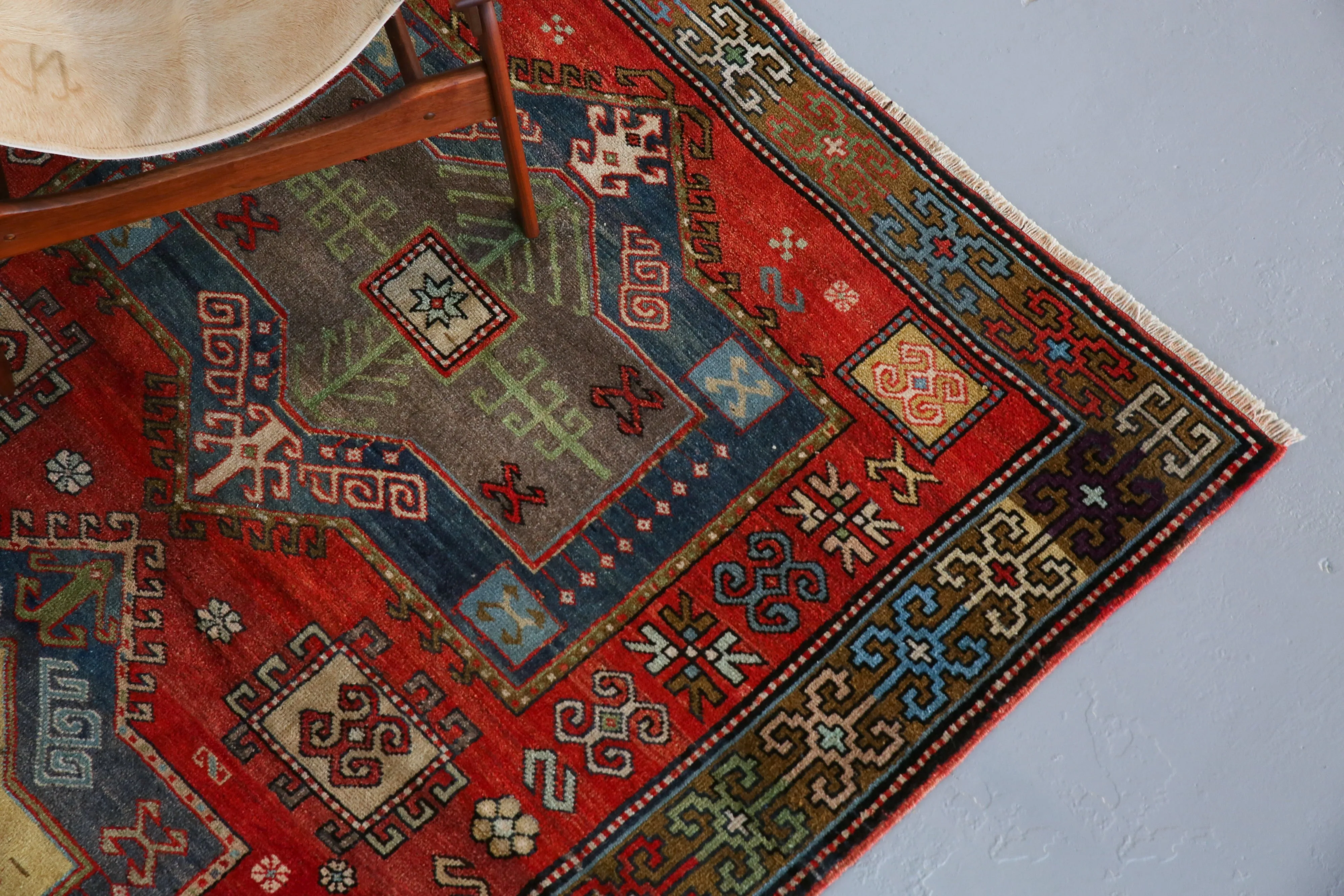 Old  Anatolian Yoruk Rug 5.4ftx9.7ft