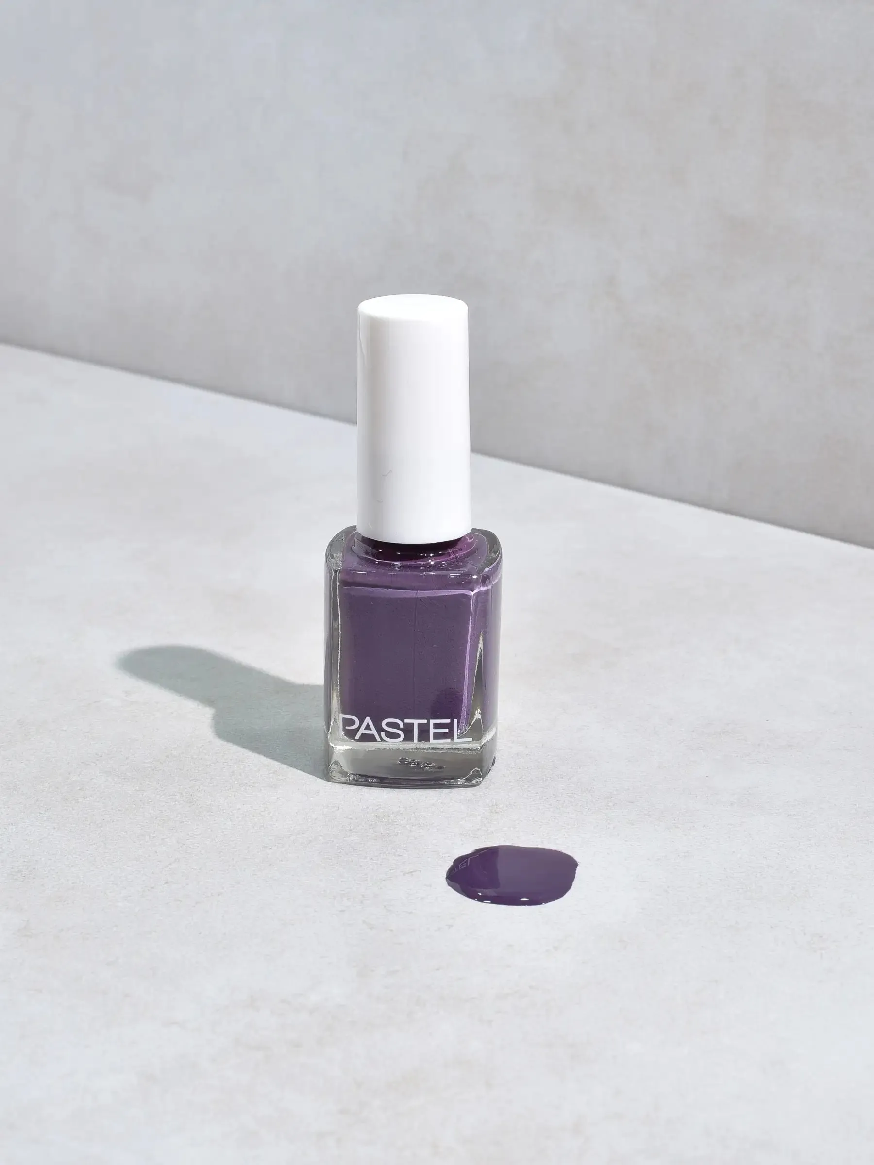Pastel nail polish - 252