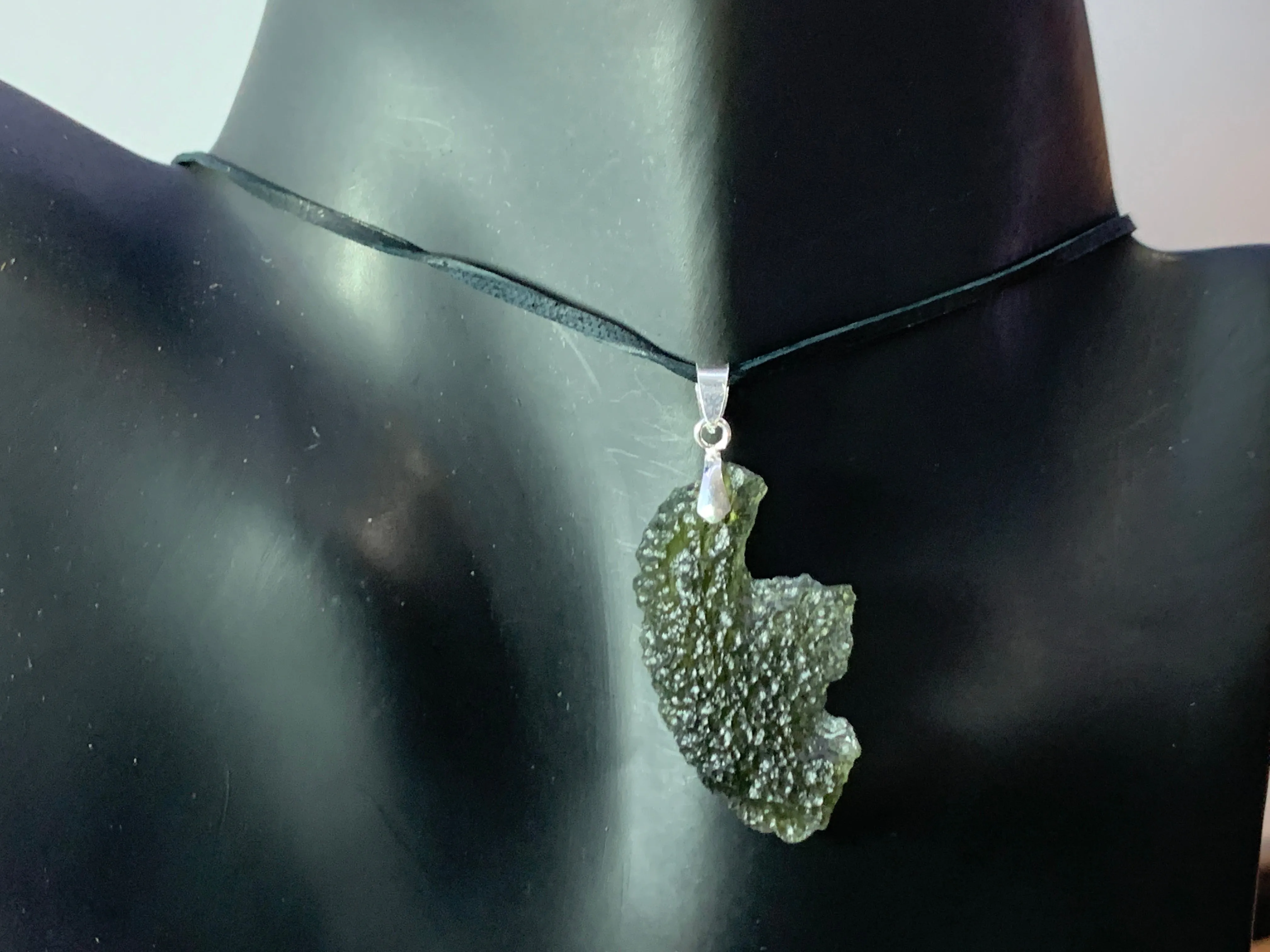 Raw Moldavite pendant 4.1g