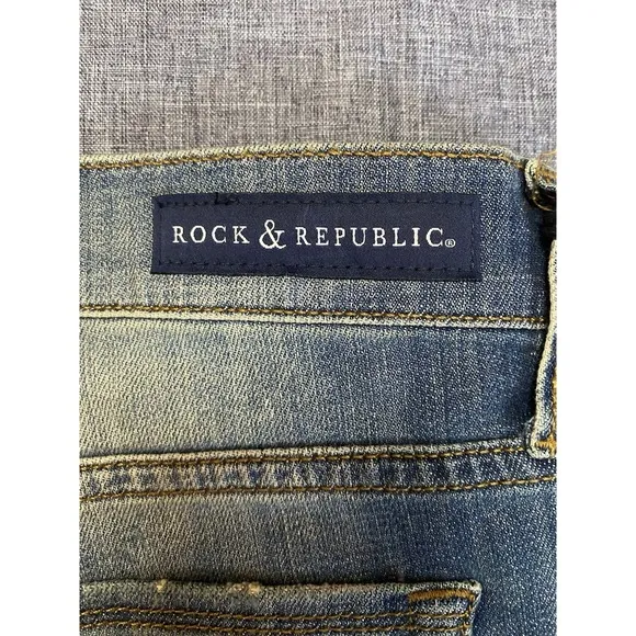 ROCK &amp; REPUBLIC Sz 16 Distressed Outlaw Bumper Shoot Star Stud Pocket Shorts