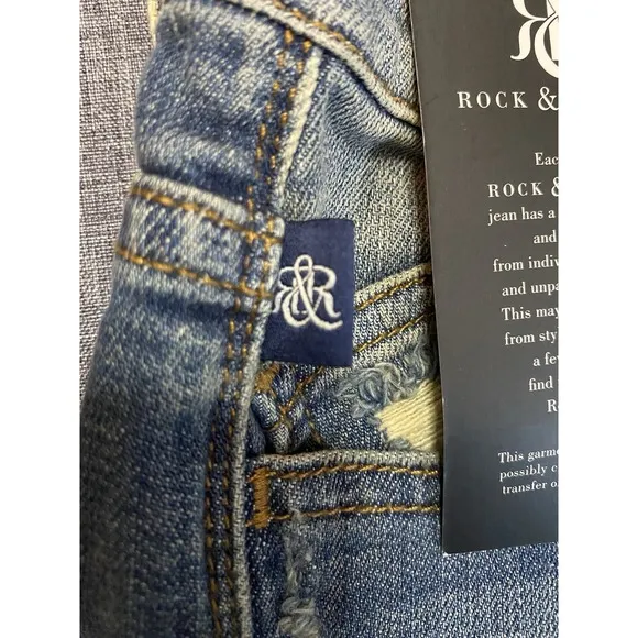 ROCK &amp; REPUBLIC Sz 16 Distressed Outlaw Bumper Shoot Star Stud Pocket Shorts