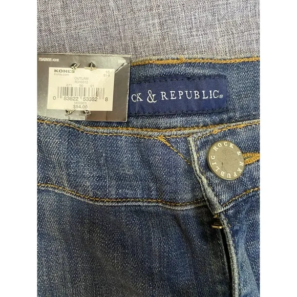 ROCK &amp; REPUBLIC Sz 16 Distressed Outlaw Bumper Shoot Star Stud Pocket Shorts