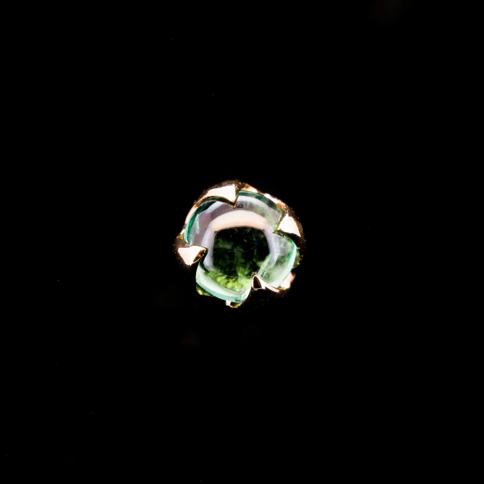 Round Green Tourmaline in Yellow Gold - 14ga threaded