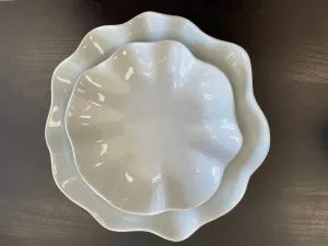 Service for 4 Grey flower shaped 4 piece set