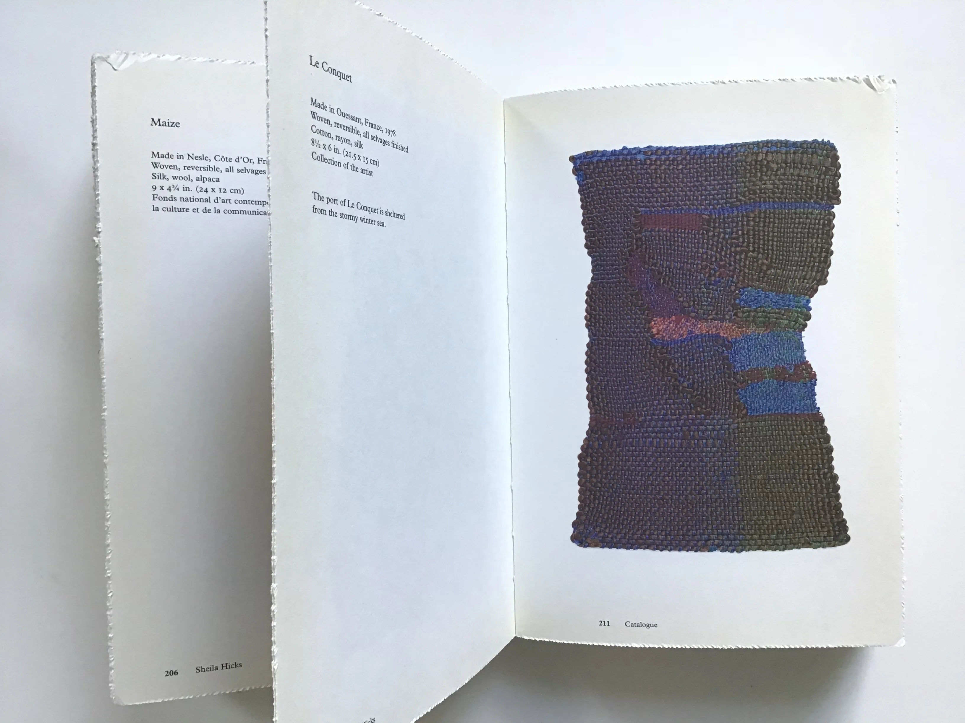 Sheila Hicks : Weaving as Metaphor