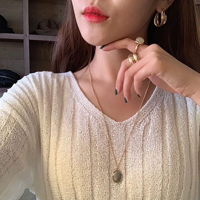 Simple Bold Gold Ring Band