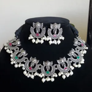 Sowmya Ch and Nikhila G Trendy Necklace With Oxidised Plating S14