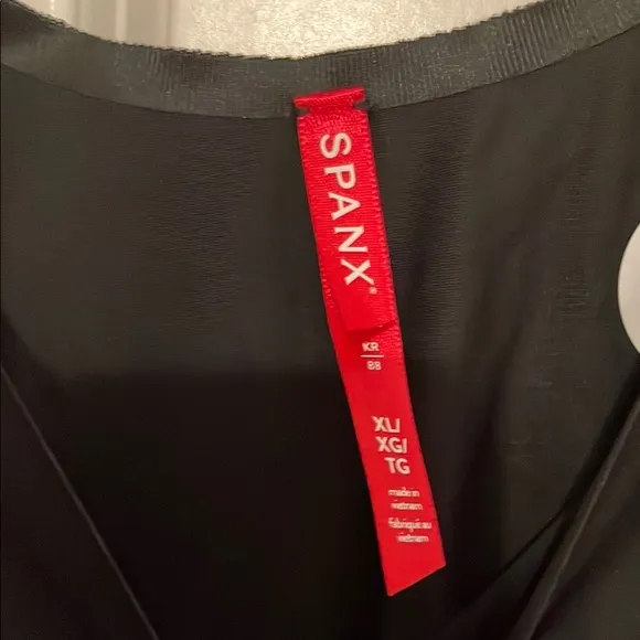 Spanx thinstincts 2.0 Black Sleeveless Top size XL