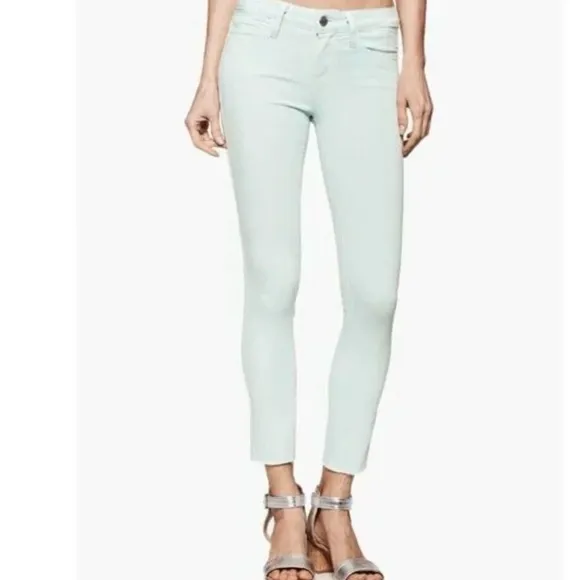 Stylish Light Blue Skinny Jeans new with tags