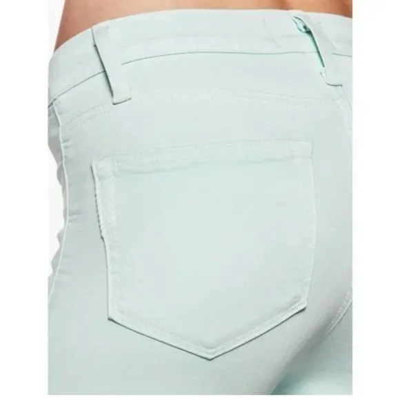 Stylish Light Blue Skinny Jeans new with tags