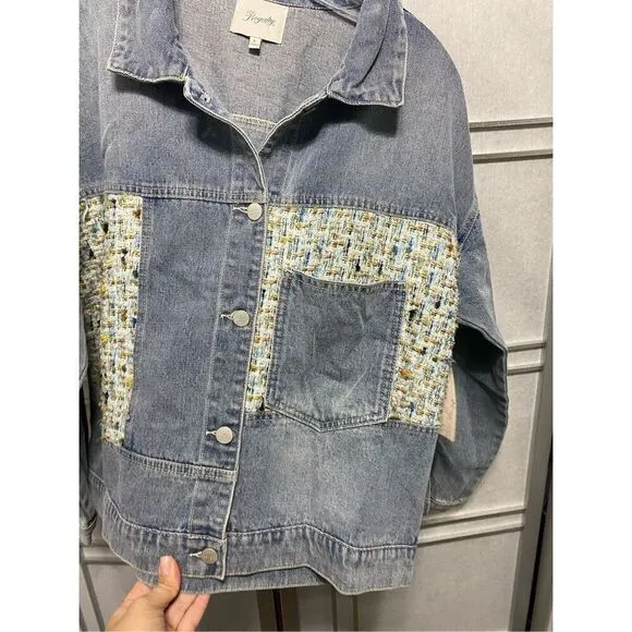 Stylish denim jacket size L NWT