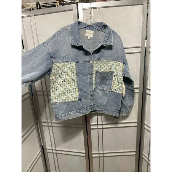 Stylish denim jacket size L NWT