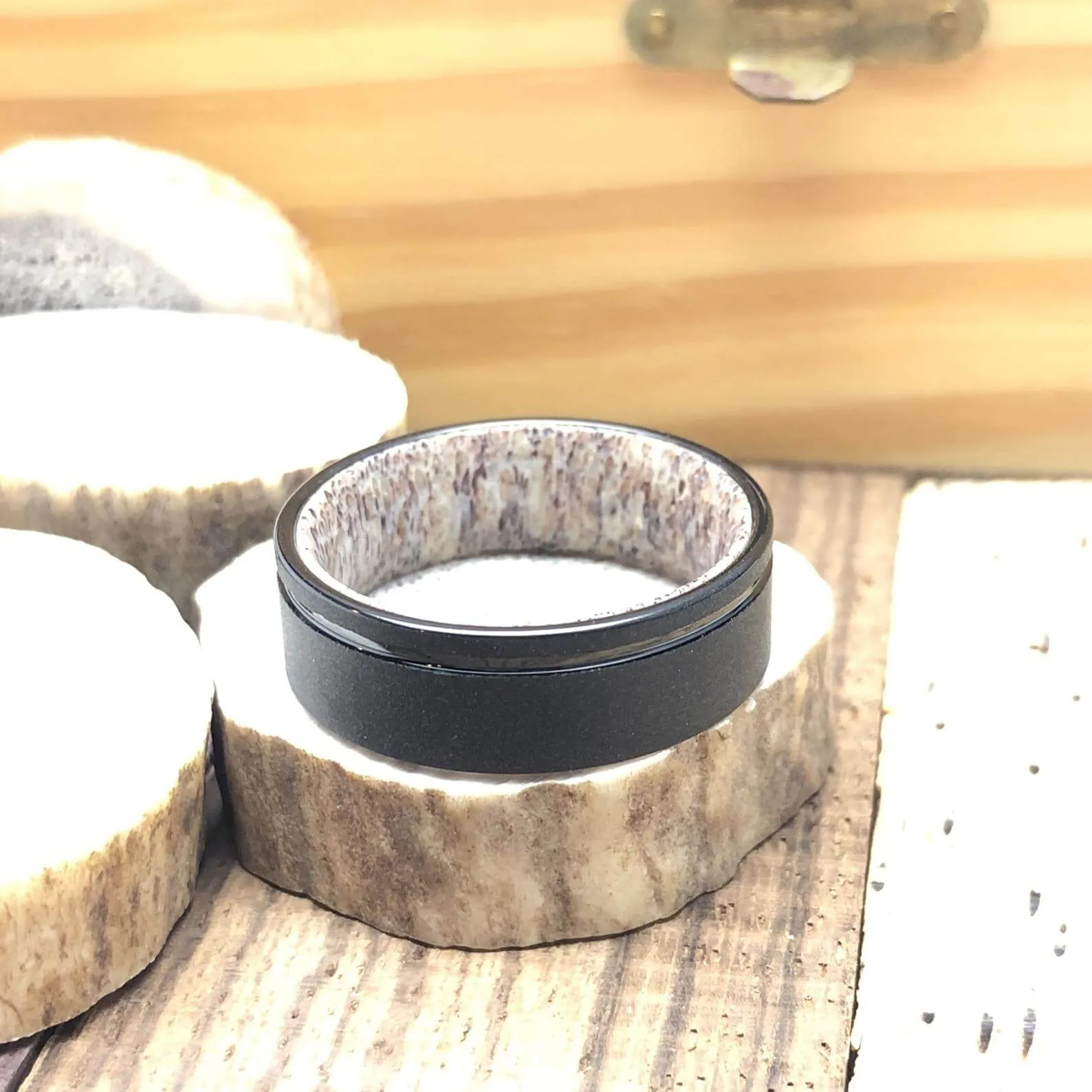 The Regal | Men's Wedding Ring Black
