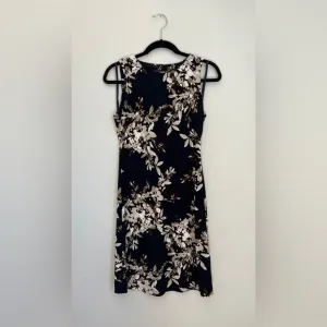 Tommy Hilfiger | Floral Sleeveless Cocktail Dress Size 2