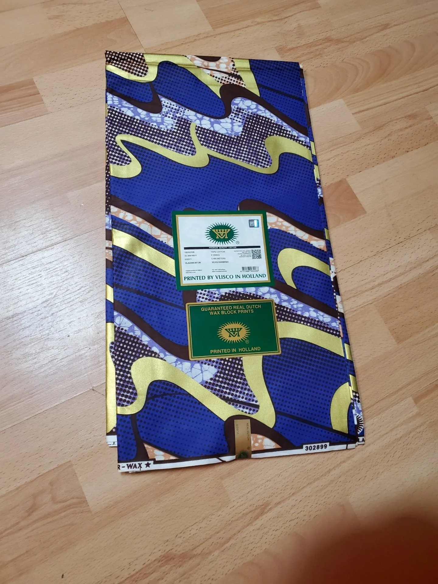Trendy Designed Original  Fabrics - Blue Colored Body