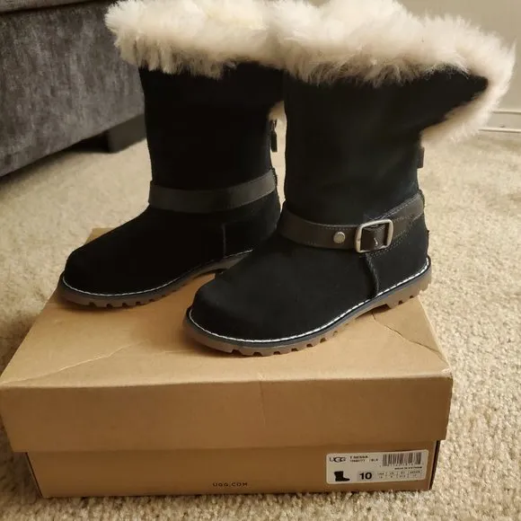 UGG T Nessa